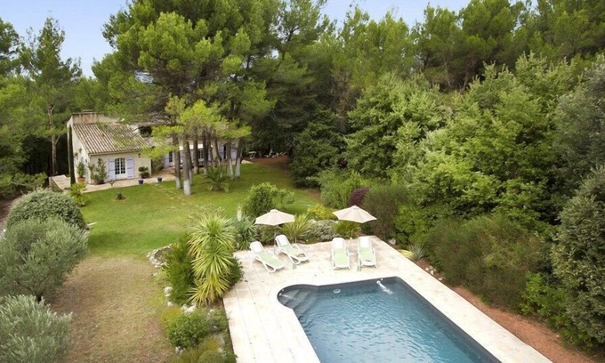 Maubec House | CHARMING HOUSE IN LUBERON WITH HEATED POOL AND SPA