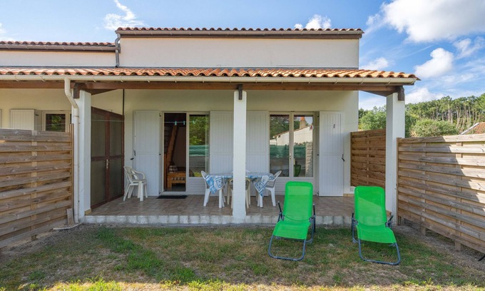 La Palmyre House | Charming house Les Mouettes with private terrace and garden