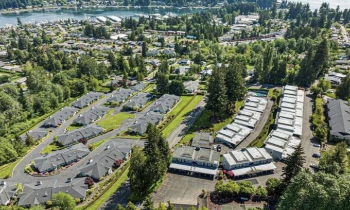 Gig Harbor House | Charming house near downtown Gig Harbor waterfront