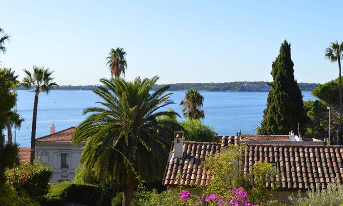 California - Pezou House | Charming house, sea view terrace, Baja California, quiet garden, parking,