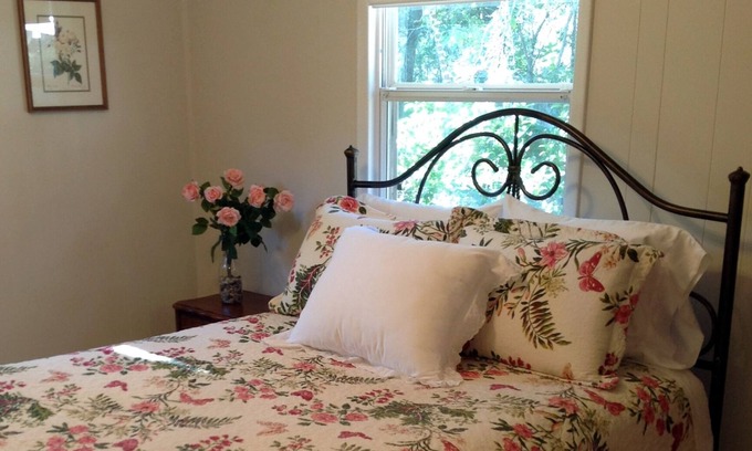 Putnam Hall House | Charming House in Beautiful North Florida, Keystone Heights, 40 Min to U.F.