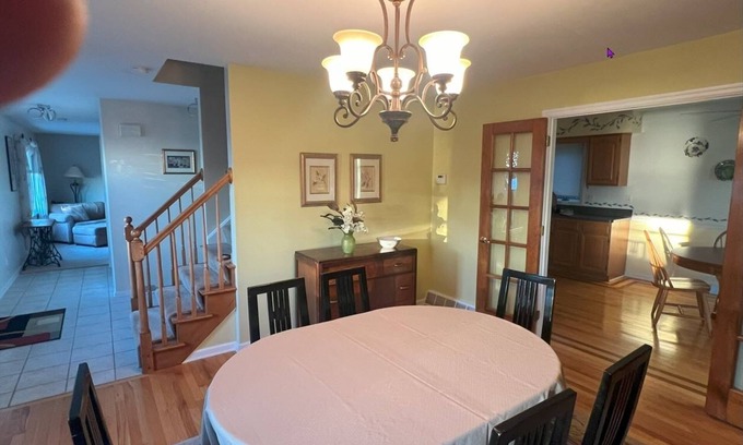 Saratoga Springs House | Charming house in Saratoga Springs with Saratoga Lake views throughout.