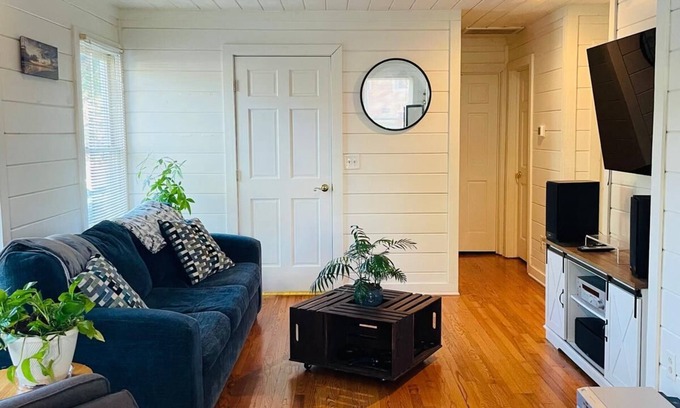 Southwest Raleigh House | Charming house w/spacious backyard, 7 minutes to downtown Raleigh