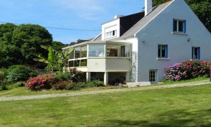 Roscanvel Cottage | Charming house with a beautiful sea view