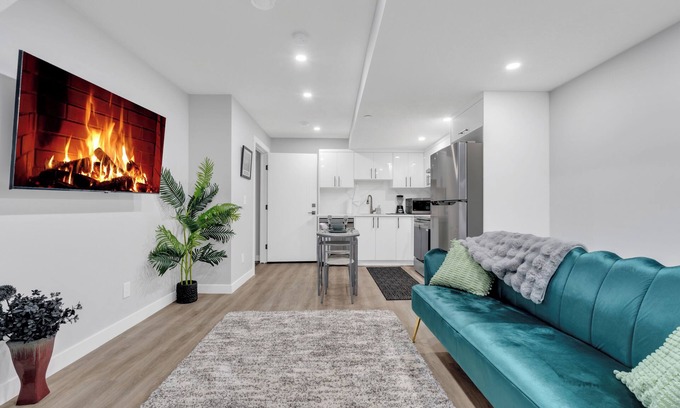 Calgary House | Charming house with WiFi in Livingston for a cozy getaway, close to the airport