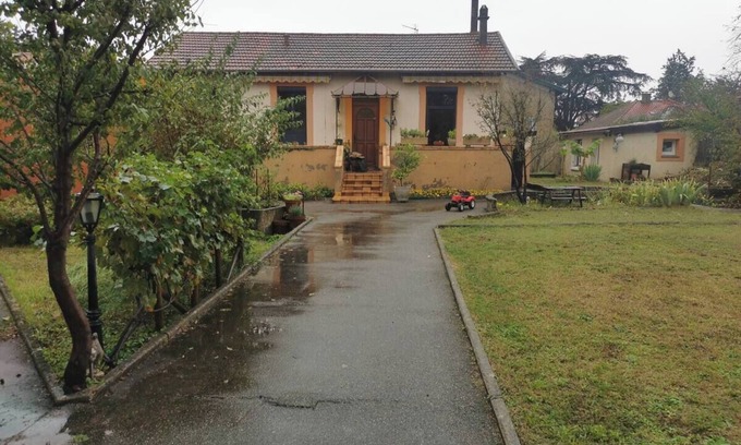 Meyzieu Nord Ouest House | Charming house within walking distance of Grand-Large and all amenities