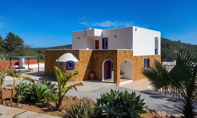 Santa Eulalia del Rio Villa | Charming Ibicencan style house