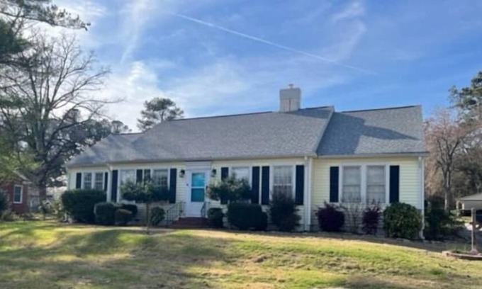 Hartwell House | Charming In-town Home