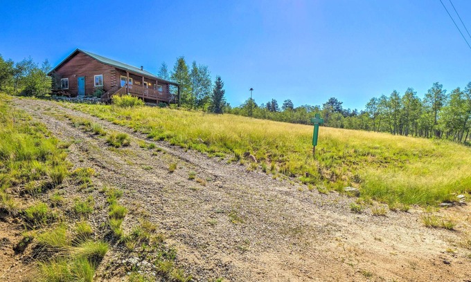 Indian Mountain Cabin | Charming Jefferson Retreat w/ Deck & Grill!