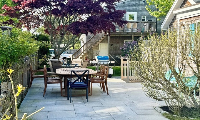 Katama House | Charming Katama Home in Prime Edgartown Location!