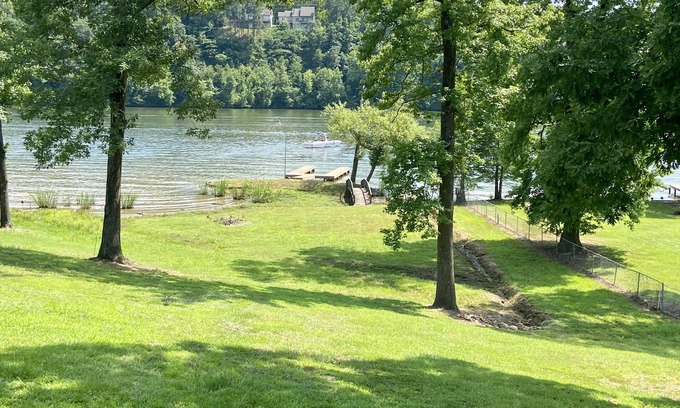 Jones Mills House | Charming Lake Catherine/Ouachita River Lake House w/Boat Dock