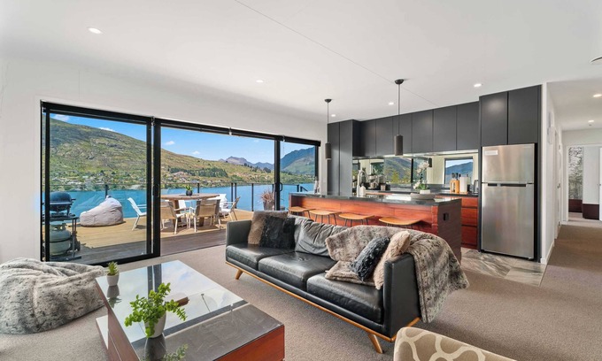 Frankton House | Charming Lakeview Home with Remarkable Views!