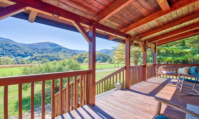 Maggie Valley Cabin | Charming Log Cabin near the Smoky Mountains w/Spectacular Mountain & Elk Views!