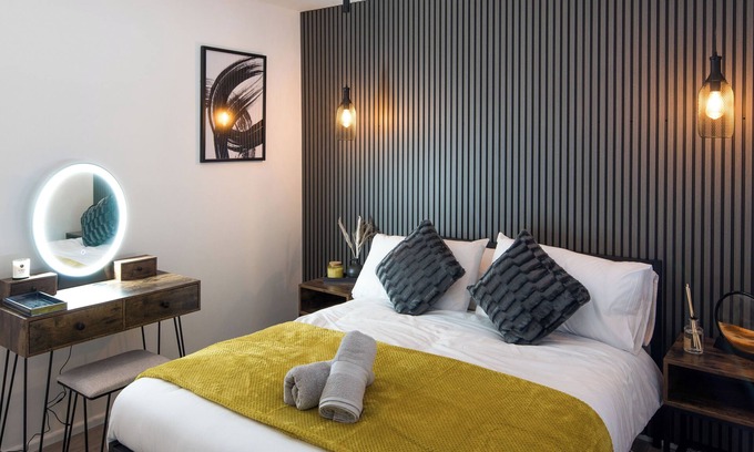 Kentish Town Apartment | Charming London Apartment Retreat