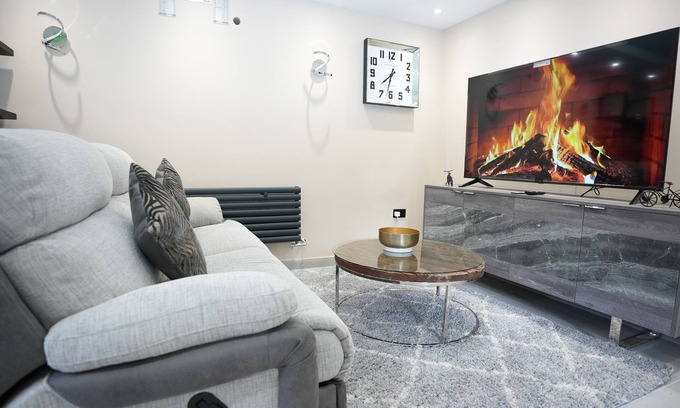 Harlesden House | Charming London House - Sleeps 5 & Outdoor Space
