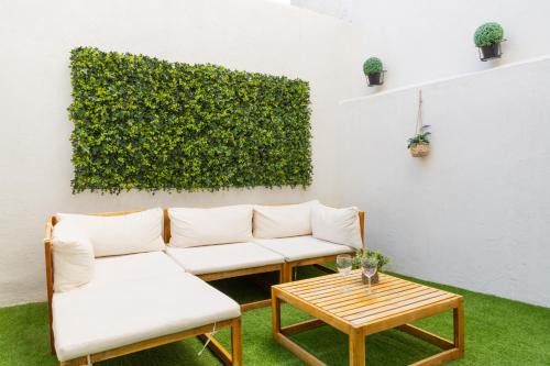 Ciudad Lineal Apartment | Charming Madrid el Carmen II