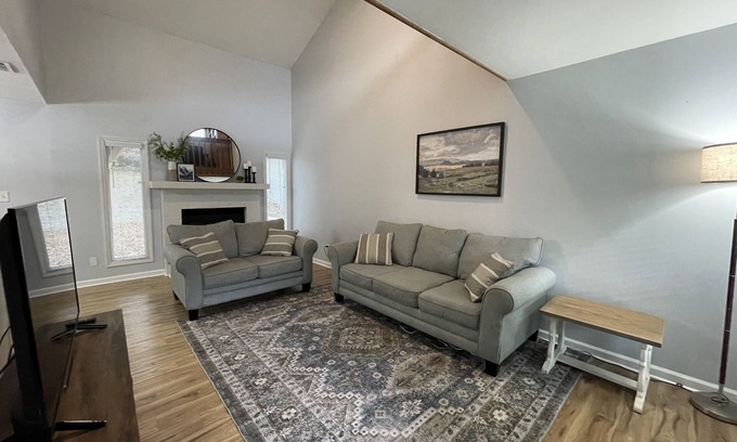Augusta House | Charming Masters Villa - 5 min to Augusta National