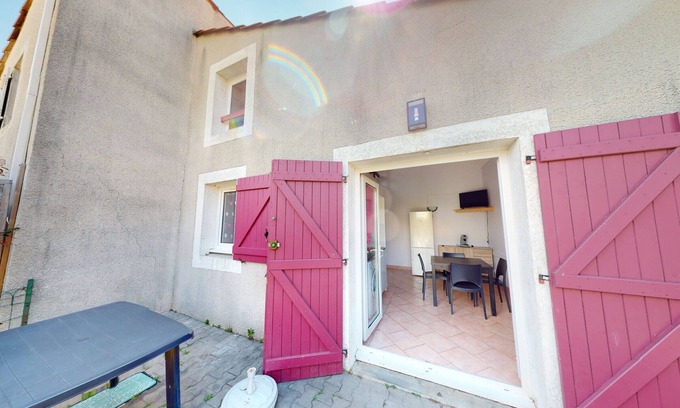 Vic-la-Gardiole House | Charming Mediterranean Cottage with Pool, Tennis, and Private Parking
