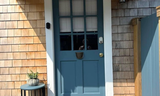 Nantucket Town House | Charming Midtown cottage