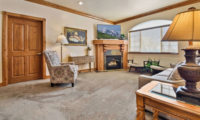 Midway Villa | Charming Midway Villa~Pool, Tubing, Skiing, & Ice Castles Villa 2057-1