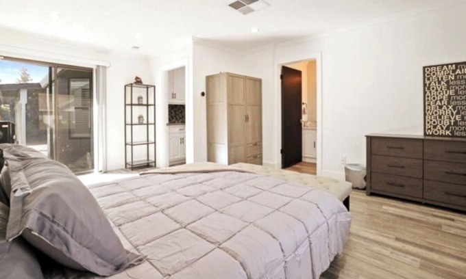 Modesto Apartment | Charming Mini Suite from Memorial Medical Center