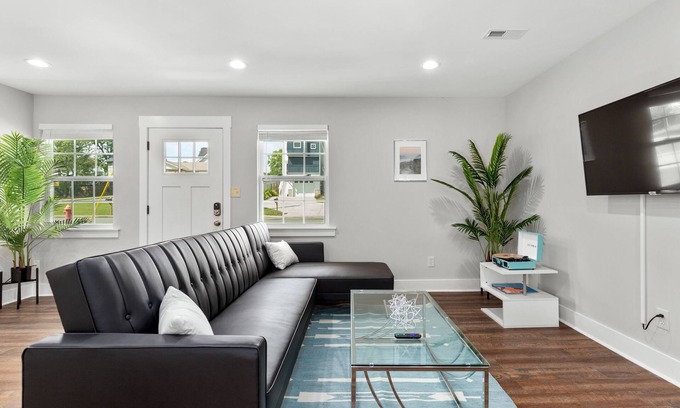 Inglewood House | Charming Modern 3-Bedroom Home in East Nashville!