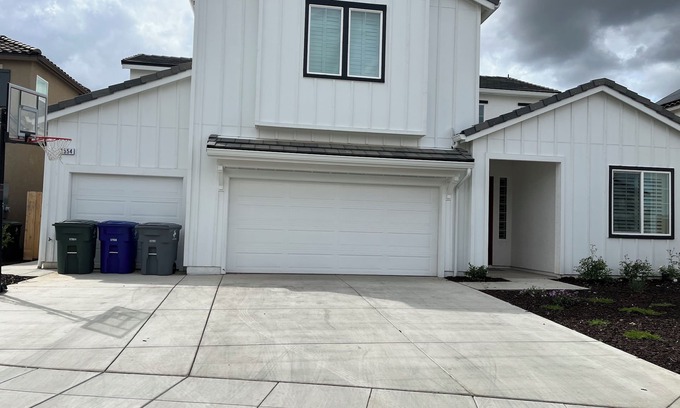 Raisin Apartment | Charming Modern Private In-Law Suite in Clovis – Separate Entrance