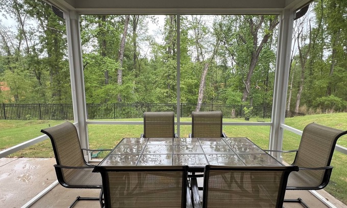 Raleigh House | Charming new 3-bedroom house in Raleigh w/weekly 15% & monthly 30% discounts