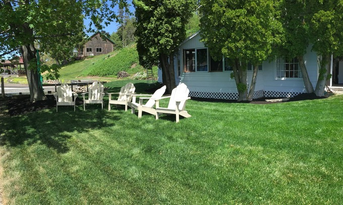 Penn Yan House | Charming new lakefront rental with beautiful sunsets on the east side of Keuka