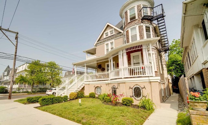 North End Apartment | Charming Ocean City Apartment Less Than 1 Mi to Boardwalk!