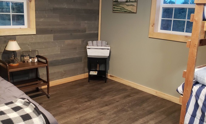 Flat Rock House | Charming one room cabin perfect for couples or small families.