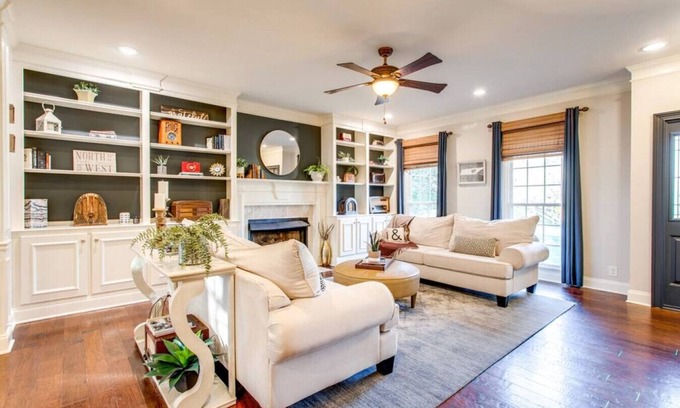 Franklin House | Charming Oxford Glen Estate: 3bed/2.5bath/Fire Pit