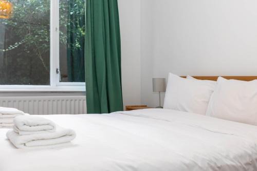St. George's Apartment | Charming Peaceful 2 Bedroom with Parking and Garden