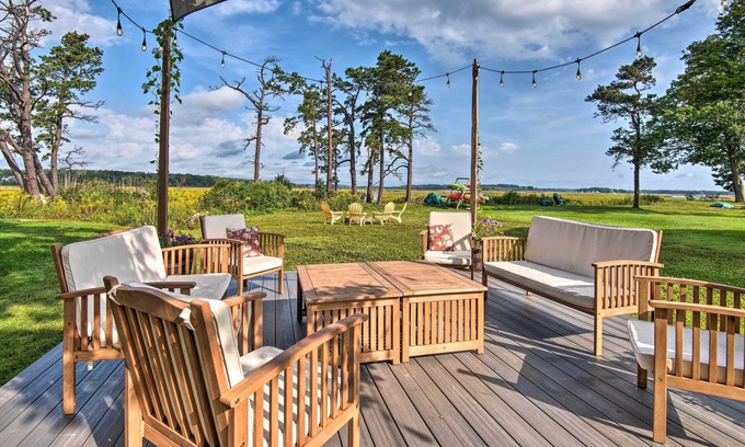 Pine Point Cottage | Charming Pine Point Cottage - 2 Blocks to Ocean!
