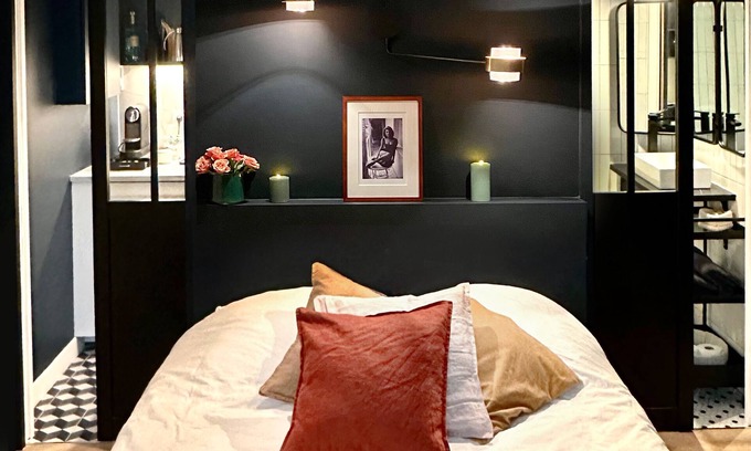 Hopital Saint-Louis Apartment | Charming, quiet apartment on wooded courtyard.
