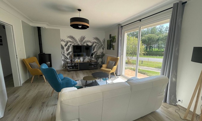 Nieul-le-Dolent Cottage | Charming Renovated Home with Private Pond, Terrace, and Modern Amenities Near Beach
