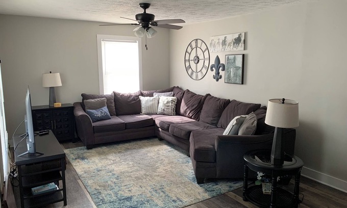 Elizabethtown House | Charming renovated 3-bedroom house walking distance to downtown Elizabethtown.