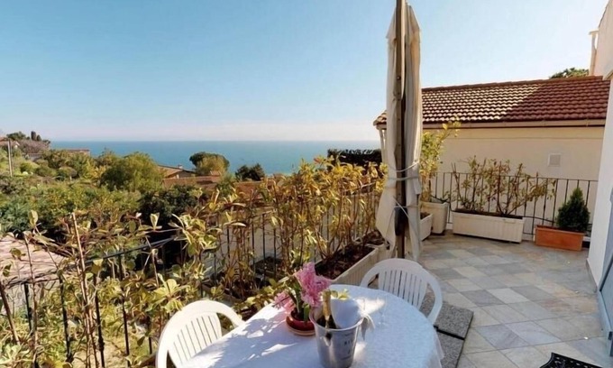 Menton Apartment | Charming renovated studio with terrace, air conditioning and free WiFi