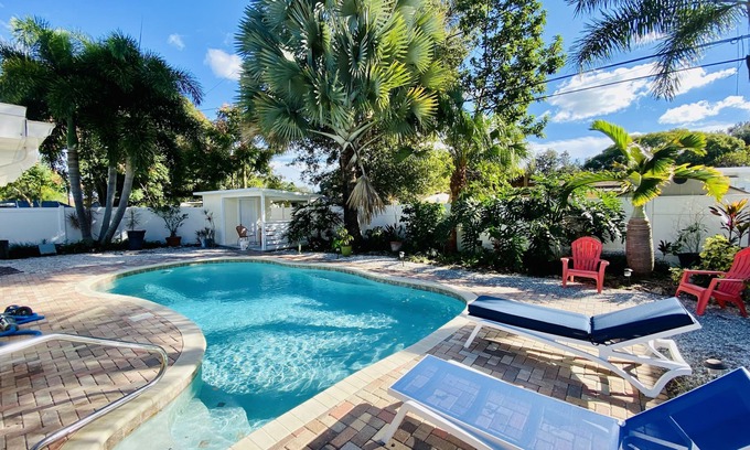 South Pinellas Community Council House | Charming Residential Home with heated outdoor pool, clean and cozy
