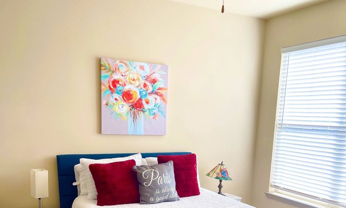 Dunwoody Apartment | Charming Retreat in Dunwoody