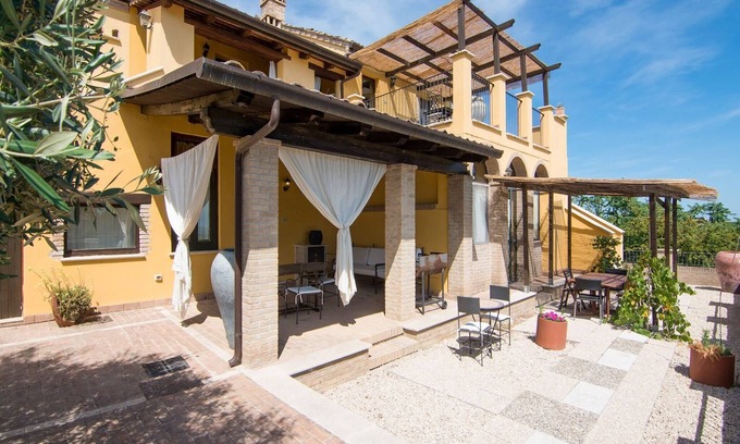 San Savino Apartment | Charming Retreat in San Savino