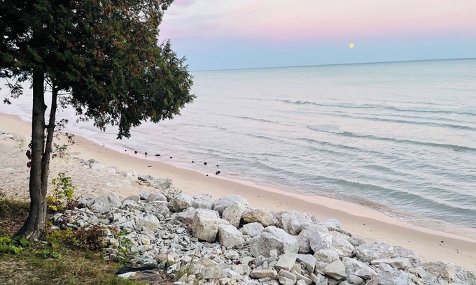 Hingham House | Charming Retreat with Panoramic Views near Oostburg, Sheboygan, and Kohler
