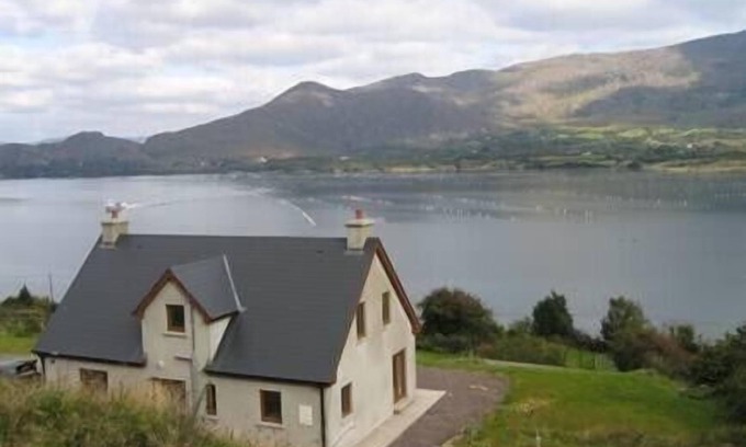 Ardgroom House | Charming sea view self catering property in the Beara Peninsula