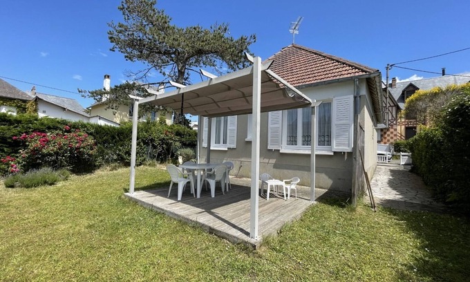 Jullouville House | Charming Seaside Home: 150m from Beach, Garden, Terrace, Close to Shops