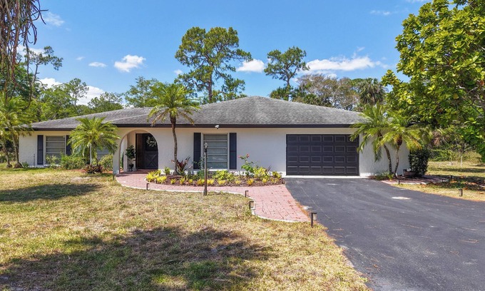 Rural Estates House | Charming Secluded Naples Nature Retreat –4BR/3BA sleeps 10. Enjoy Wildlife Views