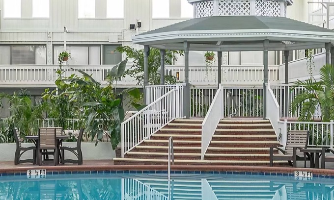 Destin Resort | Charming sresort with WiFi, fitness room in lovely Destin
