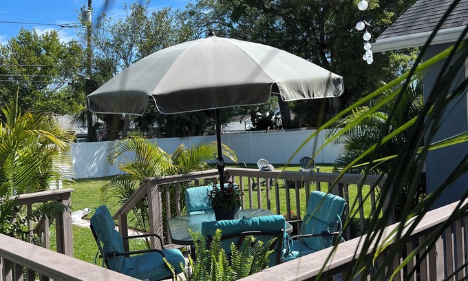 United Central House | Charming St Pete Bungalow