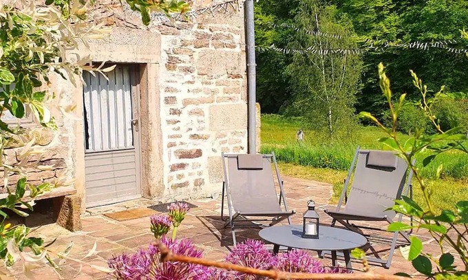 Uzemain Cottage | Charming stone cottage near Épinal