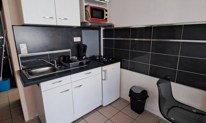 Centre Ville d'Ales Apartment | Charming Studio at the foot of the Cevennes:Ideal location in Alès.