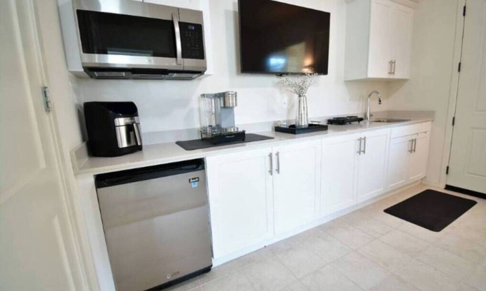 Ontario Apartment | Charming studio in delightful Ontario with AC, WiFi